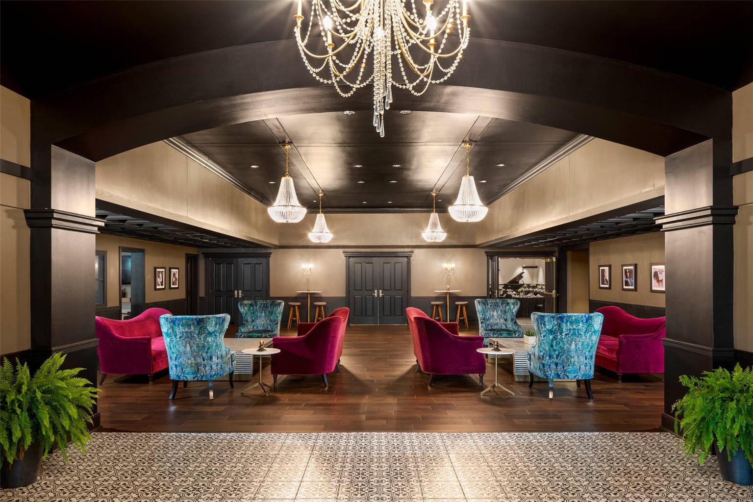 The Highlander Hotel Iowa City An Ascend Collection Hotel — Iowa