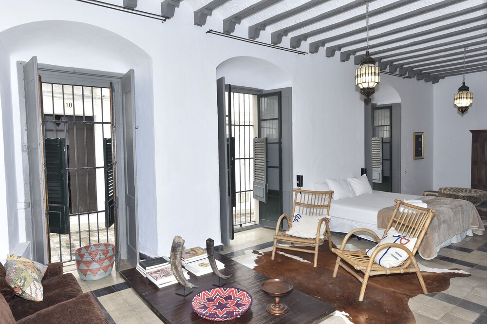 Eole Tarifa Apartments — 4-Star Luxury Hotel in Tarifa, Spain