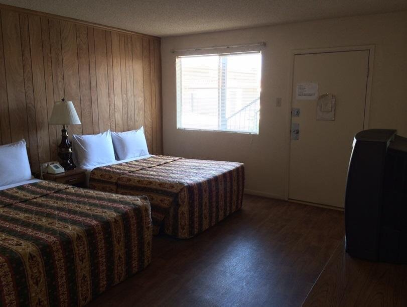 El Mirador Motel - photo 3