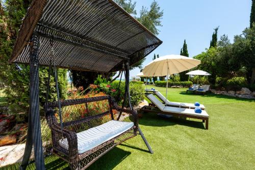Sea Front Oceanus H3 by Ezoria Villas