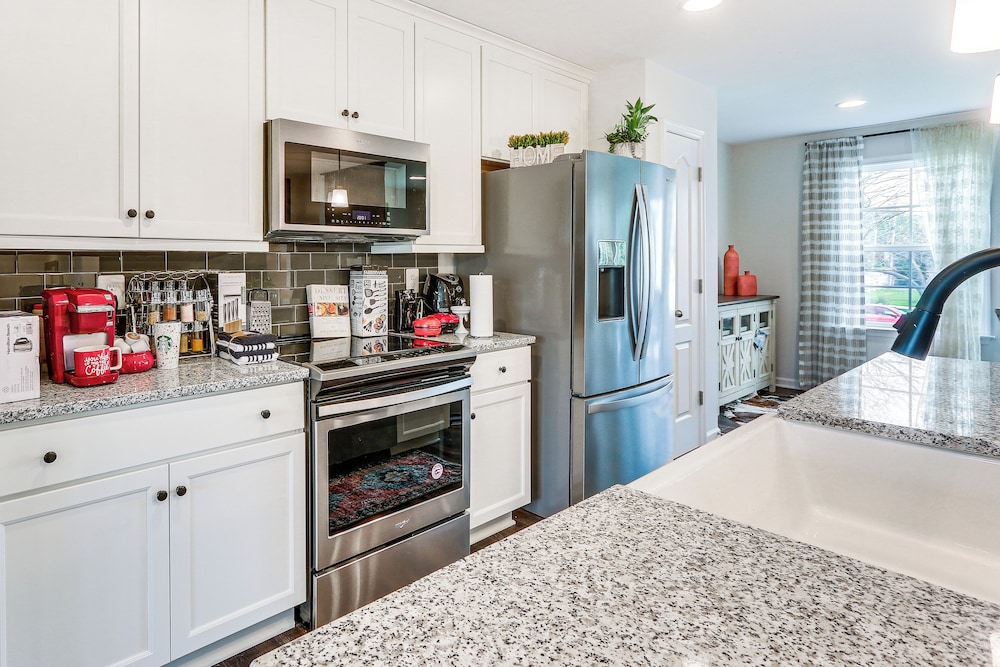 2 Mi to Hollywood Casino: Charles Town Townhome - photo 6