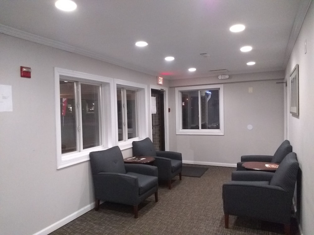 Red Crown Inn — Laurel — photo 4
