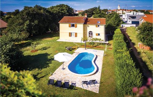 3 Bedroom Cozy Home In Liznjan — 4-Star Luxury Hotel in Liznjan, Croatia