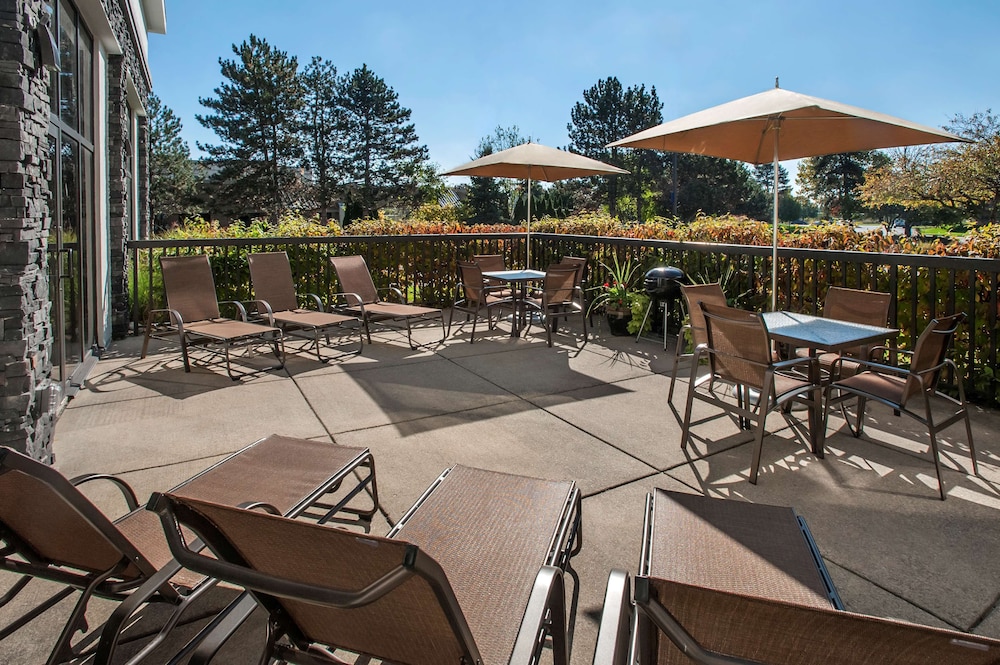 Hampton Inn Ann Arbor South - photo 36