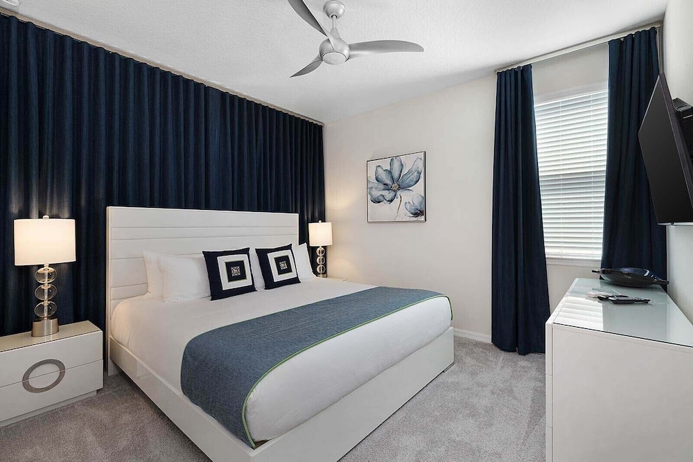 Solara Resort Luxury 9 Bedroom Homes - photo 152