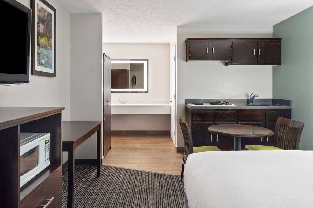 Wingate by Wyndham Cedar City - photo 16