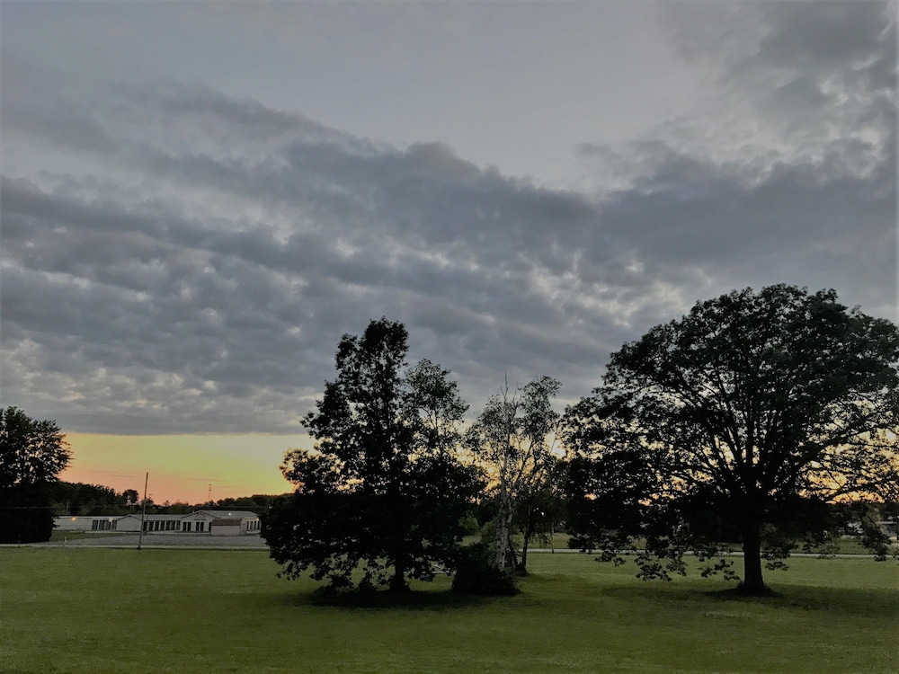 Travelodge by Wyndham Houghton Lake - photo 12