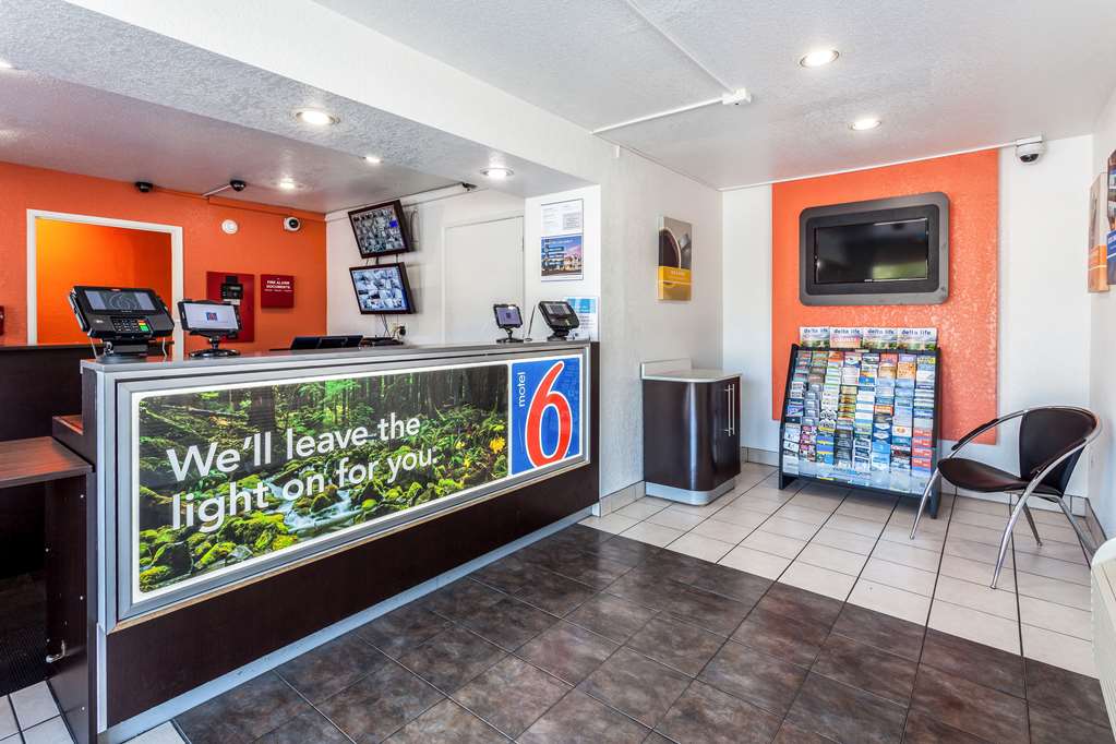 Motel 6 Sacramento CA Downtown - photo 21