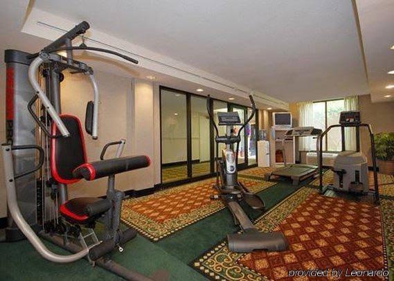 Clarion Hotel & Suites Conference Center - photo 8