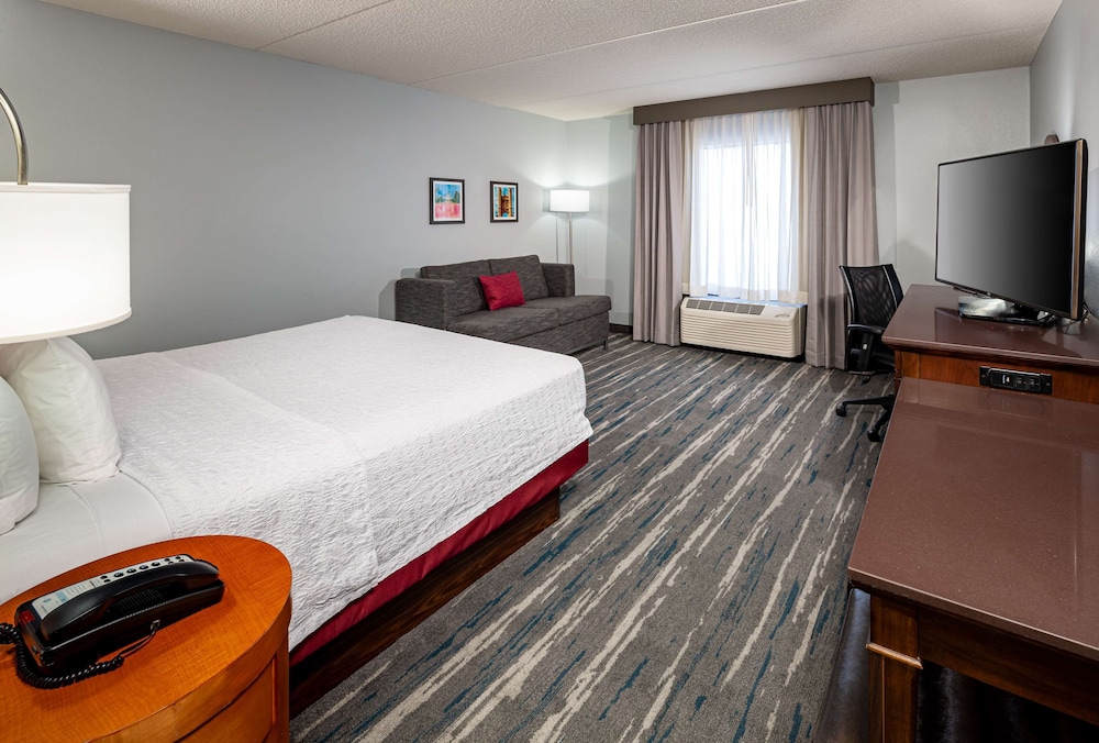 Hampton Inn & Suites St. Louis at Forest Park - photo 15