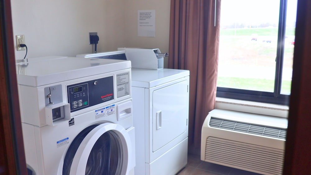 Holiday Inn Express & Suites Morton Peoria Area by IHG - photo 47