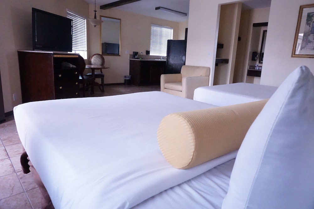 Tuscan Garden Inn - photo 25