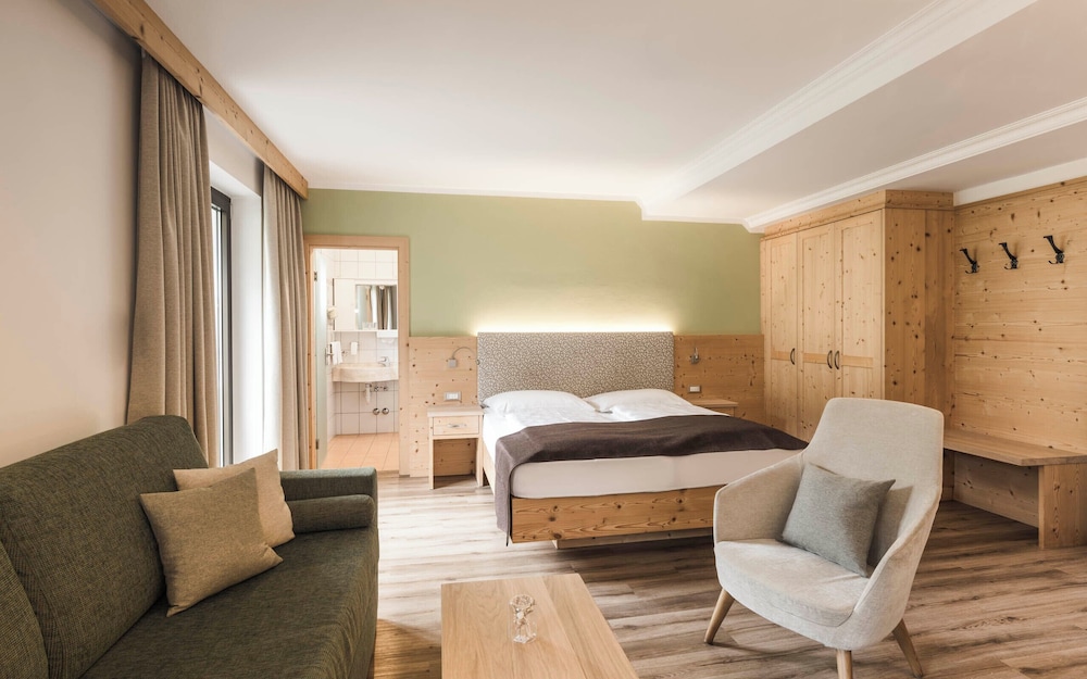 Hotel Karin — hotel in Tirolo
