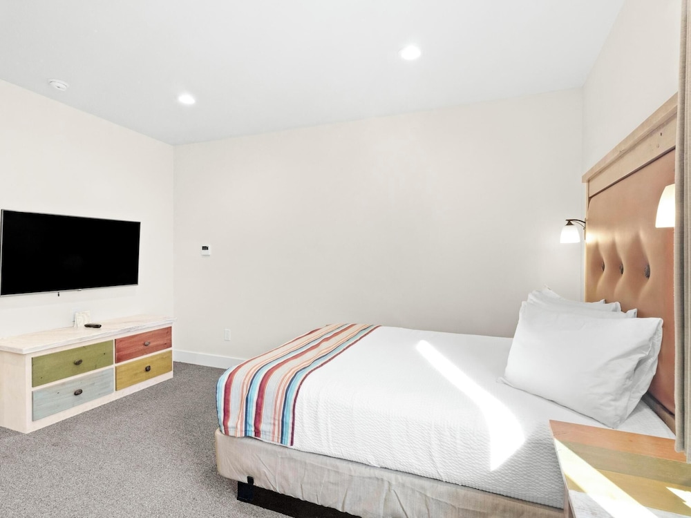 Bluff Dwellings Resort - photo 33