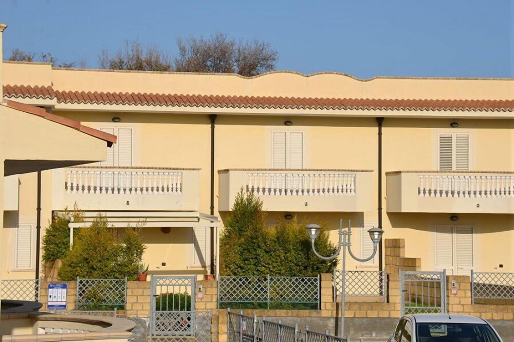 Residence La Perla — 4-Star Luxury Hotel in Staletti, Italy