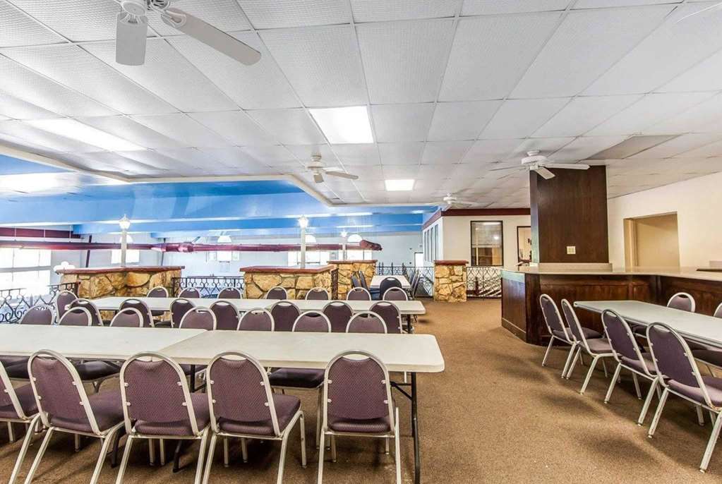 Wingate by Wyndham Marietta Conference Center - photo 9