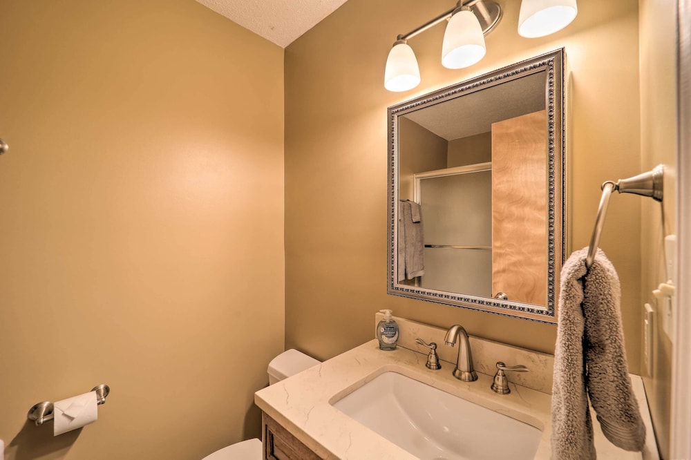 Cozy Condo: Walk to Resort 9 Mi to Sugar Mountain - photo 16