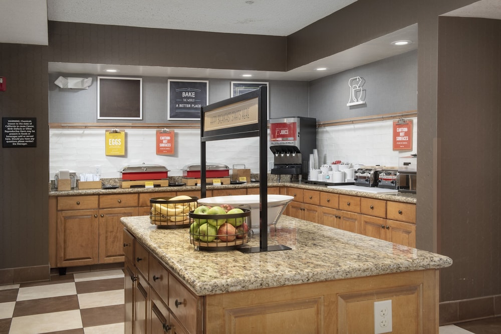 Hampton Inn & Suites Paso Robles - photo 34