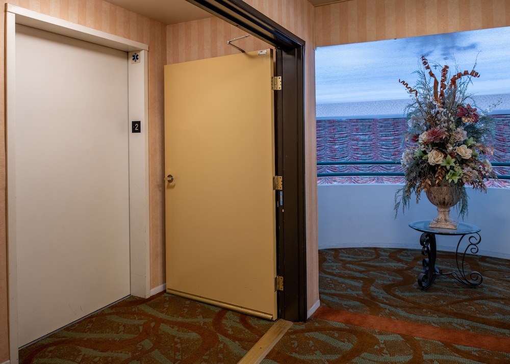 Glendale Hotel - photo 30