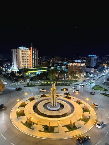 STAY FIVE Modern Central Studios Self Check in & Fast Wi Fi — 4-Star Luxury Hotel in Shkoder, Albania