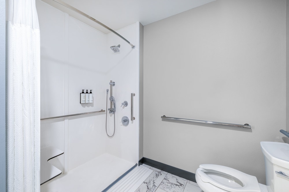 Crowne Plaza Kearney by IHG - photo 16