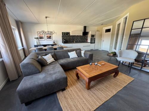 Vakantiehuis centrum Lemmer — 4-Star Luxury Hotel in Lemmer, Netherlands