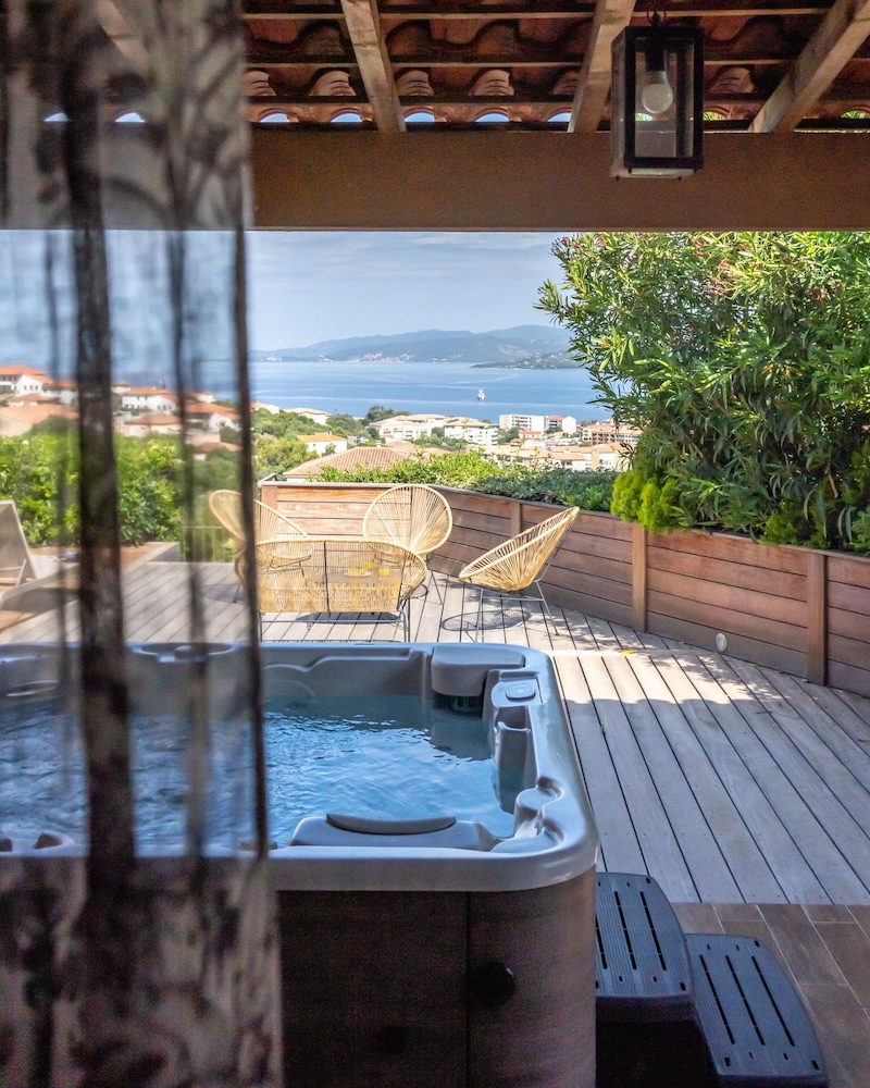 Résidences de Tourisme U Frusteru — 4-Star Luxury Hotel in Propriano, France