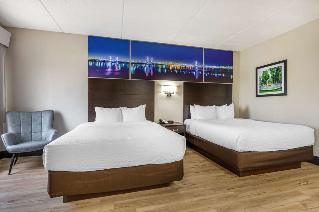 Clarion Pointe Louisville East - photo 29