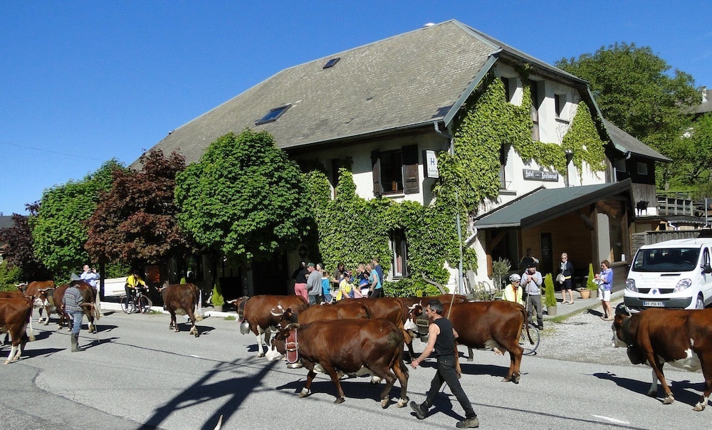 Hotel Auberge Camelia in Thorens-Glieres, France