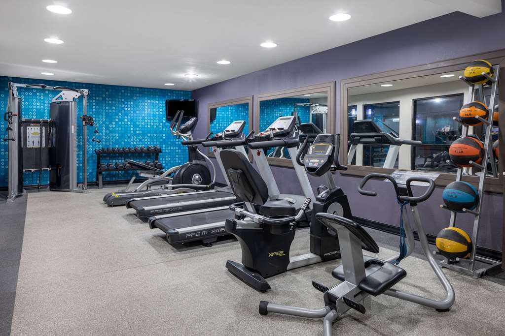 La Quinta Inn & Suites by Wyndham Covington - photo 35