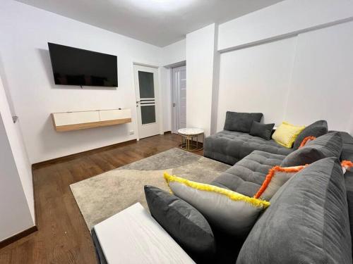 Bucharest Central & Spacious 3Br 3Ba Family Apt — 4-Star Luxury Hotel in Bucharest, Romania