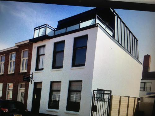 Studio Casa Martine — 5-Star Luxury Hotel in Noordwijk-Binnen, Netherlands