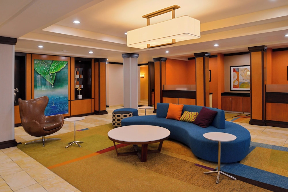 Fairfield Inn & Suites by Marriott Fort Wayne - photo 3