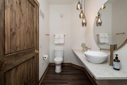 The Port of Prescott Boutique Hotel - photo 37
