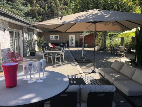 Les Platanes in Unknown City, France