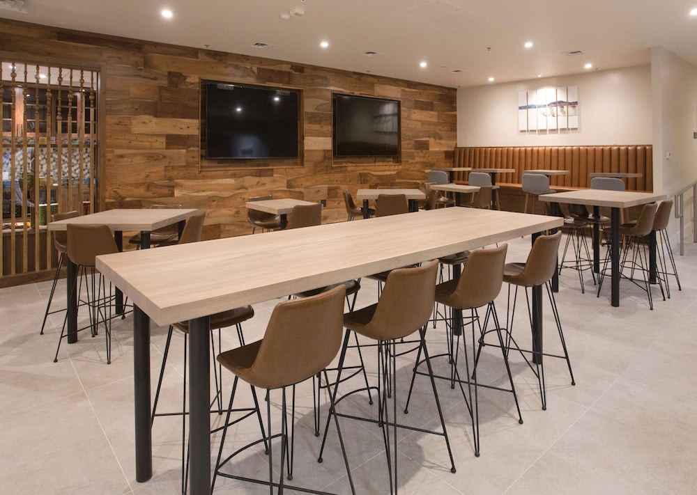 DoubleTree by Hilton Chico - photo 43