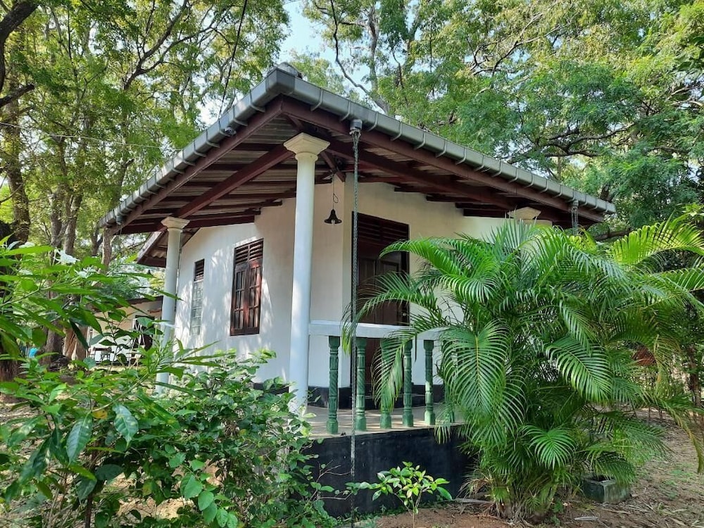 Katagamuwa Rest - last minute hotel in Kataragama