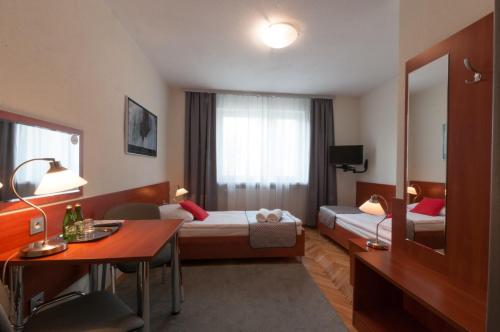 Hotel Komes — Skarzysko-Kamienna — photo 4