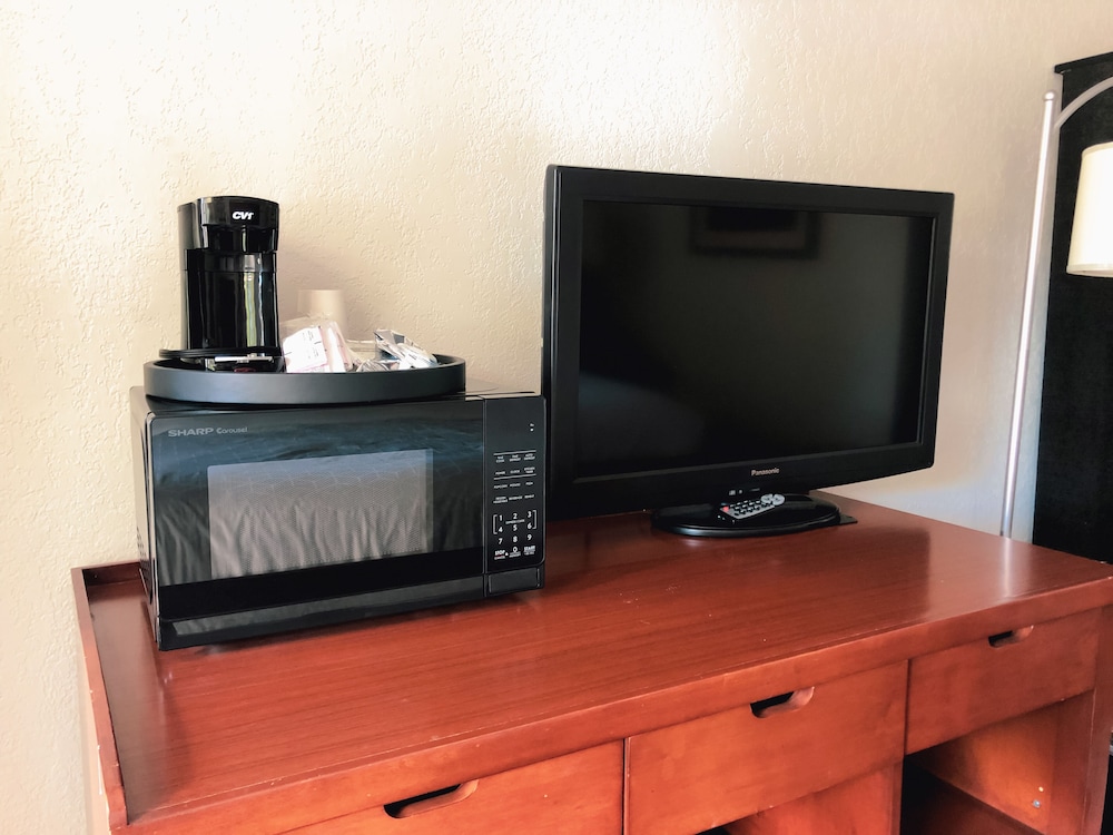 Super 8 by Wyndham San Jose Airport - photo 10