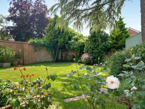 The Stables — Edenbridge — photo 4