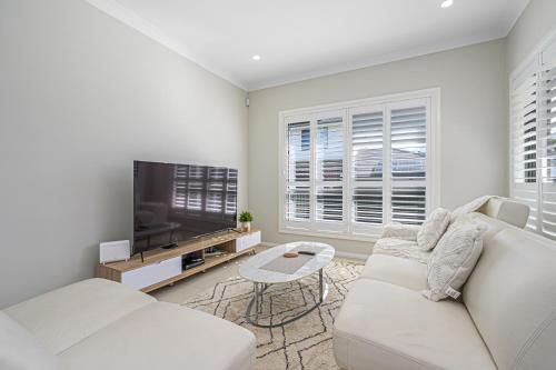Rousehill Sweet Spacious 4BR Quiet House — 4-Star Luxury Hotel in Riverstone, Australia