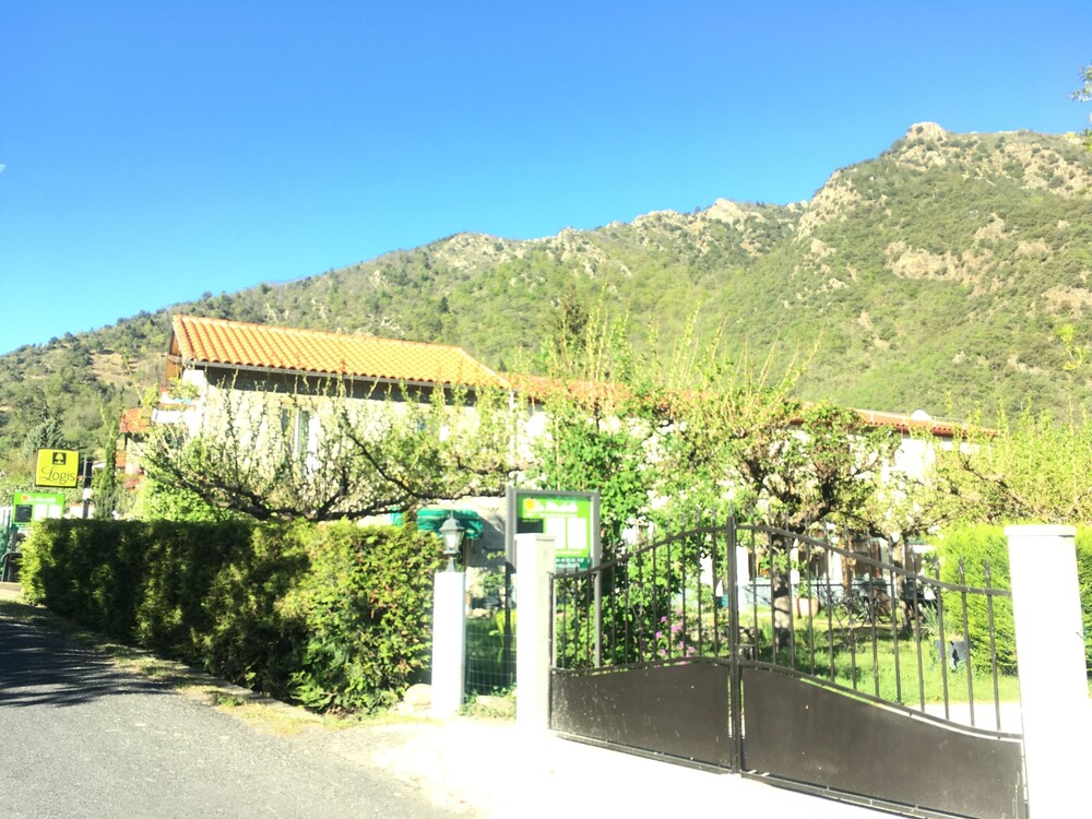 Le Molière Hotel & Restaurant in Vernet-Les-Bains, France