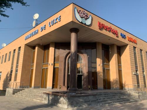 Armenia De Luxe - last minute hotel in Yerevan