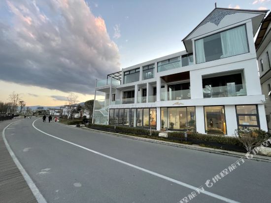 Houhai Puyu Lake View Hotel in Dali, People's Republic of China