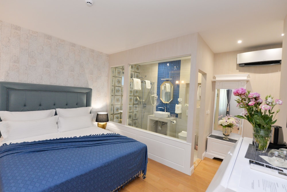 The Duke Luxury Rooms - carbon neutral hotel in Split