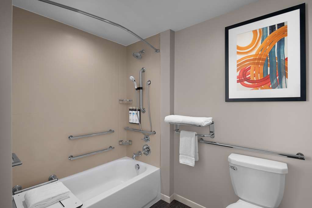 Hyatt House Lansing University Area - photo 27