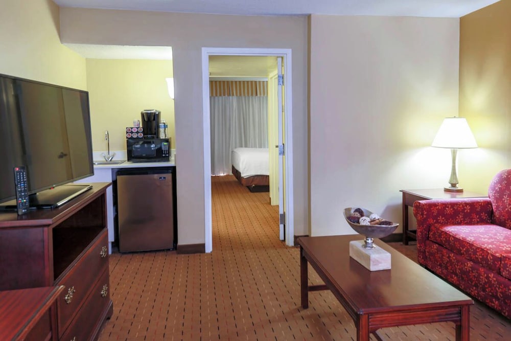 MCM Eleganté Hotel & Suites - photo 16