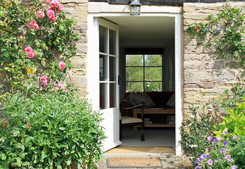 Dee's Cottage at Brinsop — 4-Star Luxury Hotel in Hereford, United Kingdom