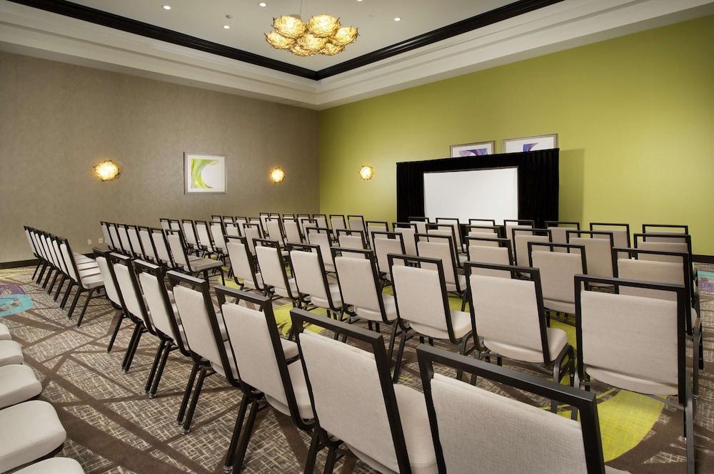 Hilton Garden Inn College Station - photo 33