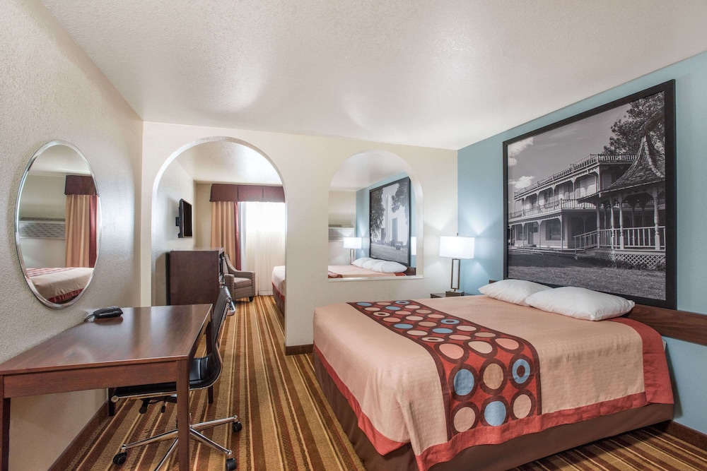 Super 8 by Wyndham Claremore OK - photo 10